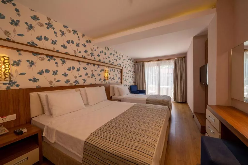 اتاق تریپل هتل ساندیا بای لیبرتی اولودنیز